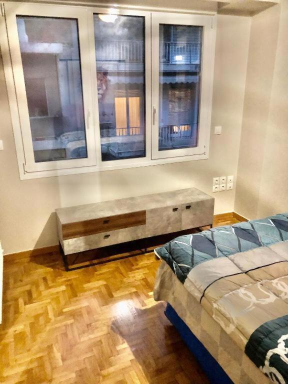 Economy Shared Apartment E In Central أثينا المظهر الخارجي الصورة
