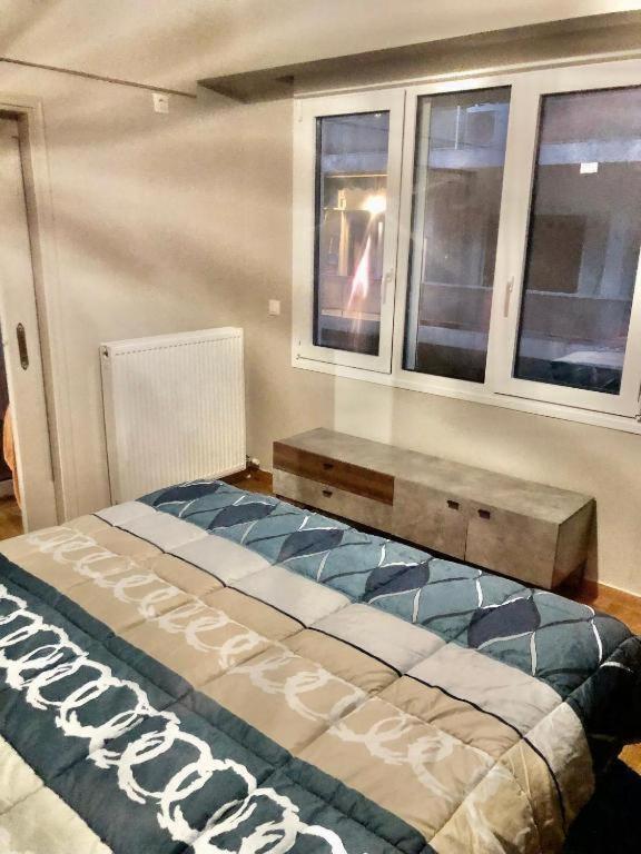 Economy Shared Apartment E In Central أثينا المظهر الخارجي الصورة